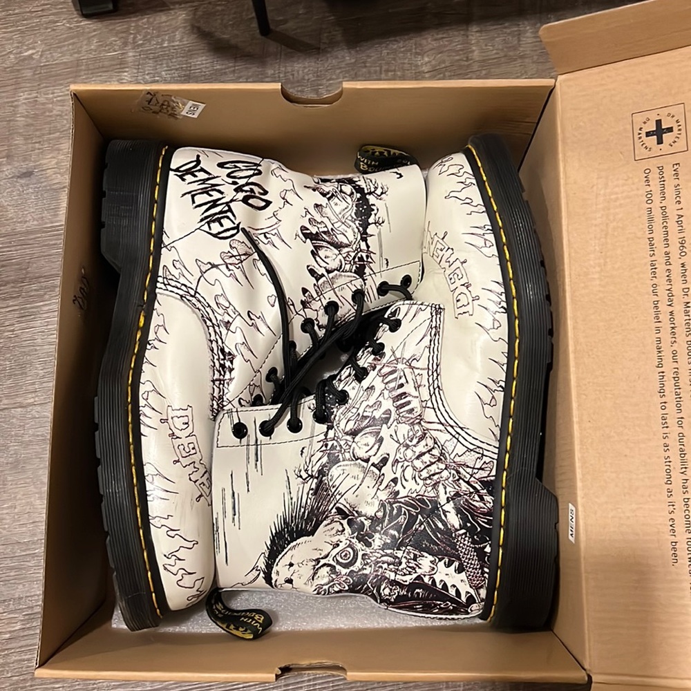 Almost new boots
